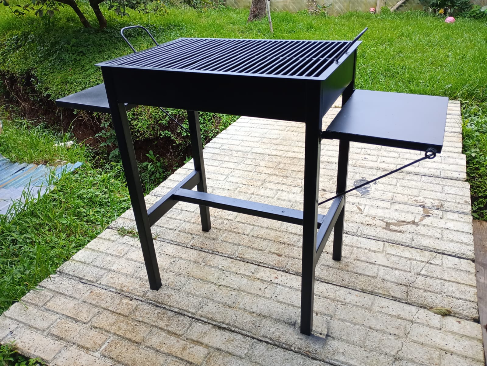 Churrasquera Color Negro